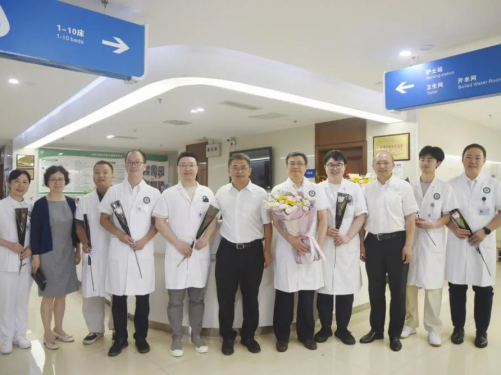 省机关事务管理局开展医师节表扬慰问活动